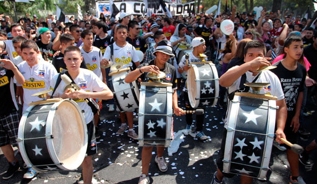Presentan proyecto de ley para ingresar los bombos al estadio