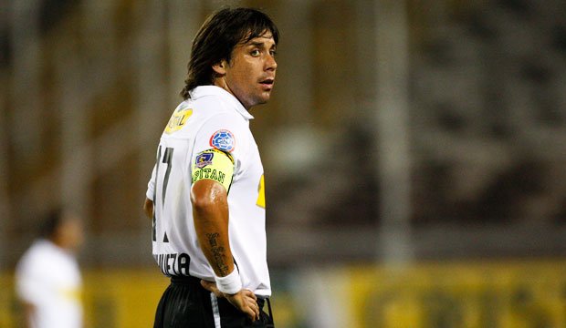 Arturo Sanhueza: “Me hubiese gustado retirarme en Colo Colo”