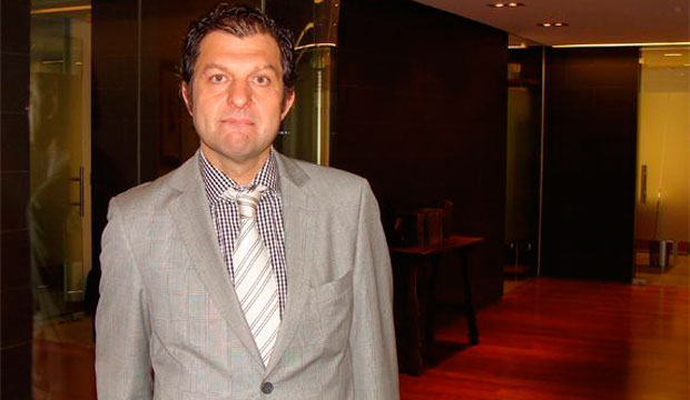 Aníbal Mosa pide misericordia a los hinchas de Colo Colo