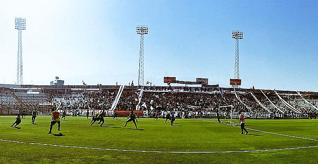 ¡Arengazo Monumental! Nueve mil hinchas alentaron al Cacique