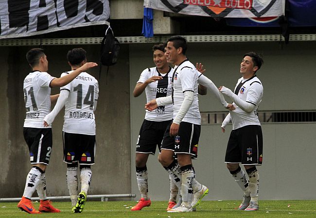 Colo Colo goleo a Ñublense por Copa Chile y se consolidó como lider